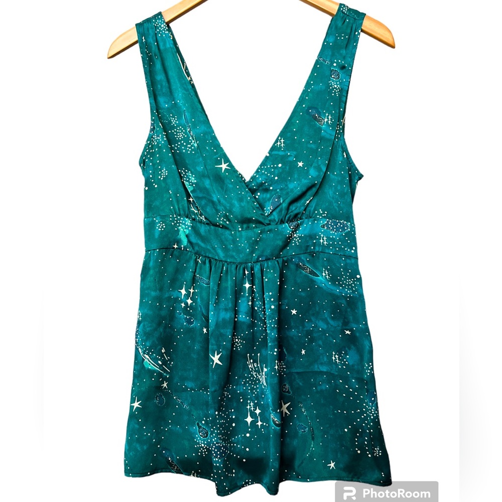 Pretty Flounce top